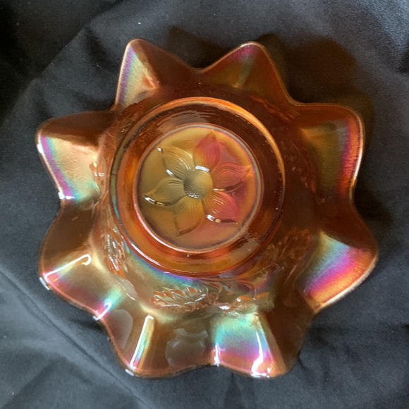 Vintage Dugan Daisy Dear Ruffled iridescent Marigold Carnival Glass Bowl - Picture 5 of 8